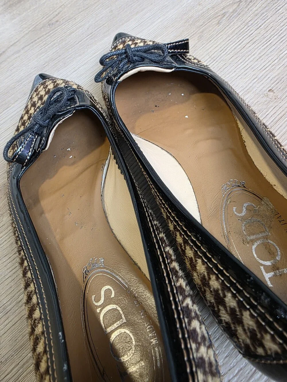 Tod’s | Women's Houndstooth Calf Hair & Patent Leather Pointed Toe Bow Flats